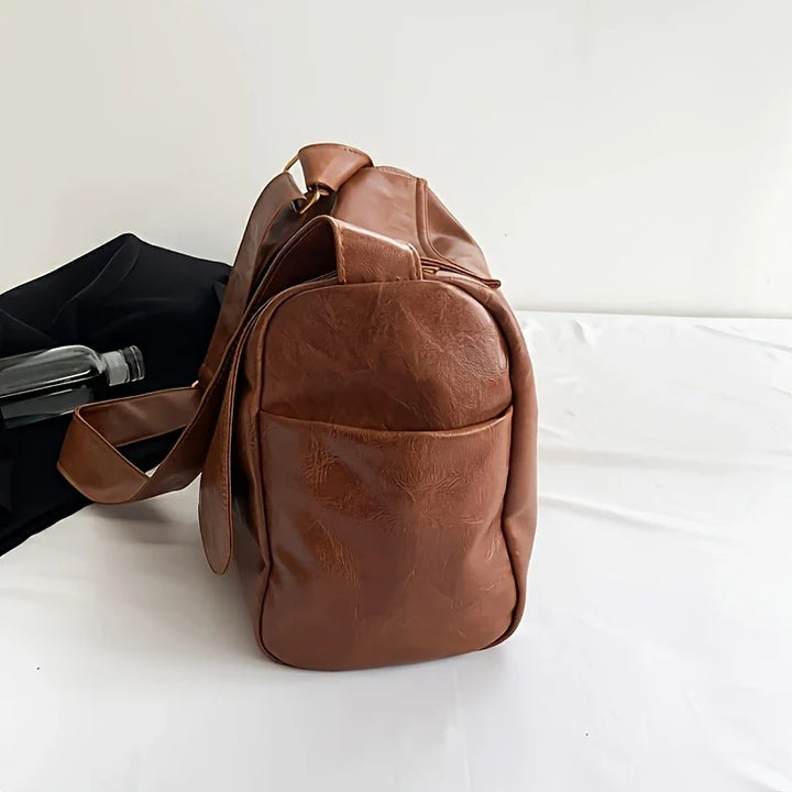 Madison™ - Vintage Messenger Bag