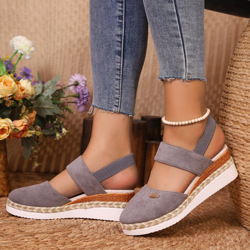Delilah - strapped sandal with low wedge heel